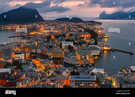 alesund norway population 2023|Ålesund (Ålesund / Sula, Møre og Romsdal County, Norway).